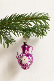 Paars glazen vintage kerstbal - koffiepot. Antieke kerstversiering/ ornament