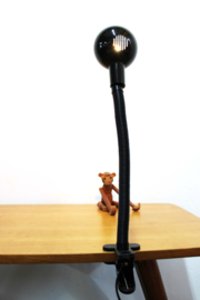 Zwarte  vintage klemlamp. Retro design lampje met buigbare hals