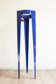 Blauwe design kapstok - Chase G - Michiel van der Kley voor Van Esch.