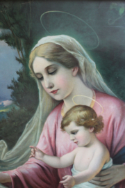 Grote religieuze print in zwarte lijst. Vintage prent, Maria met baby Jezus en engeltjes