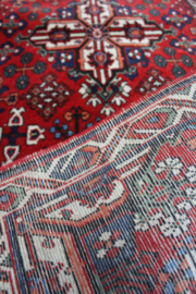 Handgemaakt vintage vloerkleed. Oosterse rode loper / deurmat