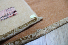 Grote beige / roest bruine vintage deken. Wollen retro sprei - 178 x 217 cm.