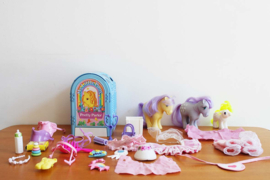 Vintage My little Pony paardensalon - Pretty Parlor. Retro stal met pony's