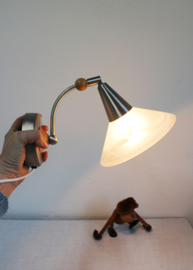 Vintage Steinhauer wandlamp met houten details. Retro lampje