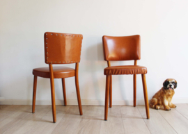 Set houten vintage stoelen. Twee Mid Century design eetkamerstoelen