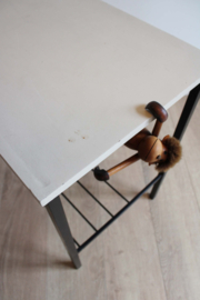 Vintage bijzettafel - Pastoe stijl. Retro design tafeltje / side table