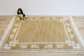 Beige vintage deken / plaid in aardetinten.  Wollen beige retro tafelkleed