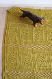 Grote groene vintage sprei. Gehaakte bohemien plaid / deken