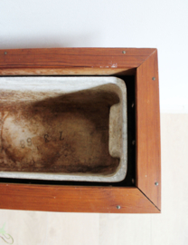 Houten vintage plantenbak. Mid-Century retro bloembak