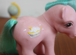 Banana Surprise, ijscoupe. Vintage My Little Pony - G1 - Hasbro. Retro MLP paardje