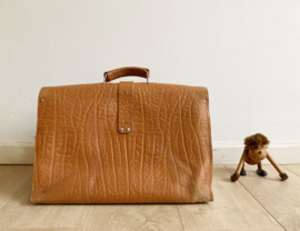 Bruin lederen vintage schooltas. Retro boekentas / aktetas van leer.