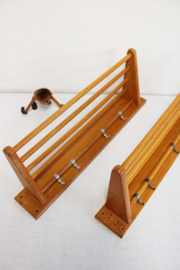 Set vintage pannenrekken, Piet Zwart voor Bruynzeel. Houten retro keuken / wandrek