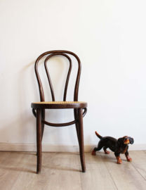 Houten vintage stoeltje, Thonet stijl - model Vienna no. 18. Retro cafe stoel.