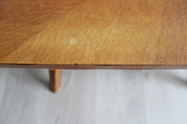 Houten vintage salontafel met dubbel blad. Retro design tafel / coffee table