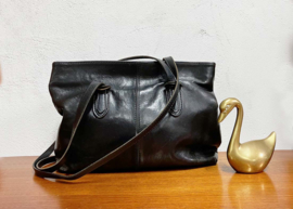 Zwart lederen schoudertas - Italiaans. Vintage schooltas / handtas / shopper