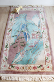 Handgemaakt Chinees tapijt. Oosters vintage vloerkleed met  landschap
