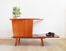 Houten vintage audiomeubel. Mid Century retro design kast / side table