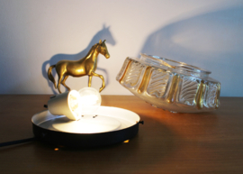 Art Deco stijl plafond / wand lamp. Vintage plafonnière van dik glas.