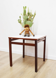 Houten vintage bijzettafeltje. Mid Century planten tafel
