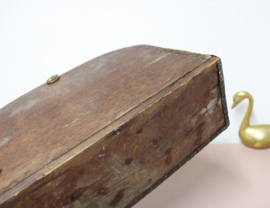 Antiek koperen bakje met Hollands tafereel. Handgemaakt vintage kaarsendoos met deksel