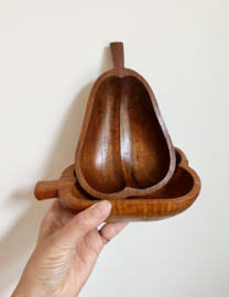 Set teak houten schaaltjes in peer vorm. 2 vintage fruit bakjes
