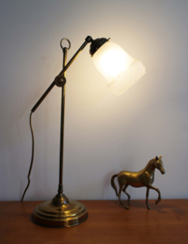 Goudkleurige vintage tafellamp, OMI. Antieke bureaulamp / hengellampje