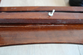 Vintage kamelenzadel kruk met lederen kussen. Houten Boho kameel  voetenbankje