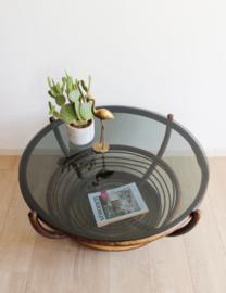 Ronde vintage Manou  salontafel. Rotan retro tafel uit de '70's.