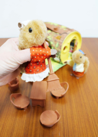 Vintage Fisher Price speelset - The Woodsey's.  Eekhoorntjes in boomstam poppenhuis