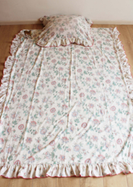 Vintage bloemetjes dekbedovertek met kussensloop. Retro beddengoed / dekbedhoes