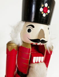 Houten vintage notenkraker - Duits? Handbeschilderde retro kerst decoratie