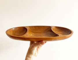 Teak houten vintage schaal. Ovaal retro bord met vakken