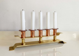 Goudkleurige vintage kandelaar voor 5 kaarsen.