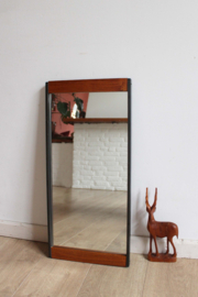 Vintage spiegel in hout / zwart metalen lijst. Retro design wandspiegel
