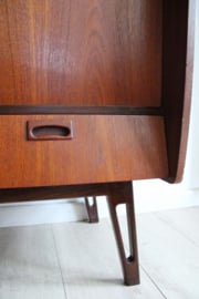 Houten vintage dressoir. Toffe retro design kast / Mid Century sideboard