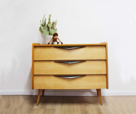 Houten vintage schoenenkast. Retro  dressoir / kast op schuine pootjes