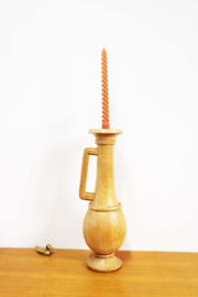 Houten vintage kandelaar.  Wabi Sabi karaf van hout.