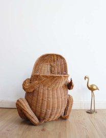 Vintage rotan kikker mand - Olivier Cajan. Retro design lectuurbak/magzine holder