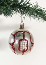 Glazen vintage kerstbal - basketbal? Antieke zilveren kerstversiering