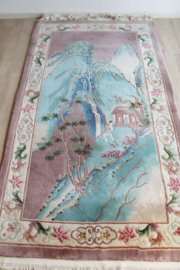 Handgemaakt Chinees tapijt. Oosters vintage vloerkleed met  landschap