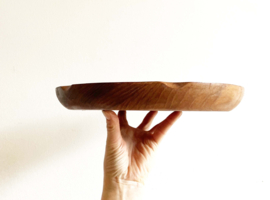 Houten vintage snackschaal. Rende retro schaal / dienblad - teak