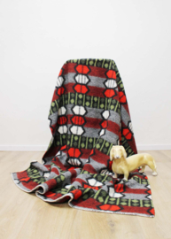 Wollen vintage deken, grijs - groen -rood. Retro sprei / plaid met grafisch patroon.