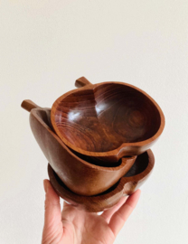 Set teak houten schaaltjes, 2 appels en een peer. Drie vintage fruit bakjes
