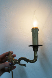 Vintage wandlampje met kaarsje. Antiek 'kaars' lampje