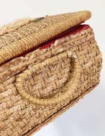 Rieten vintage mandje met bloemetjes. Boho rotan mand / naaikist