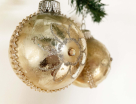 Set van 2 glazen vintage kerstballen. Retro kerstversiering