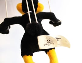 Vrolijke Looney Tunes lamp met Daffy Duck. Retro hanglamp