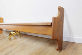 Houten vintage wandplank. Eiken boekenplank / schap / wandrek