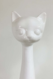 Groot wit keramieken beeld van een poes. Slanke vintage katten beeld / longneck