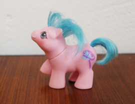 Baby Sniffles met ketting. Vintage My Little Pony - G1 - Hasbro. Retro MLP baby paardje